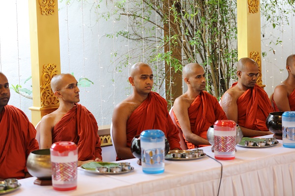 Sangha Dana